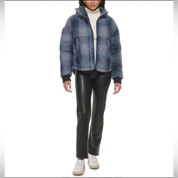 NEW LEVI’S - Plaid Puffer Jacket with Drawstring for Waist Cinch - Picture 4 of 8